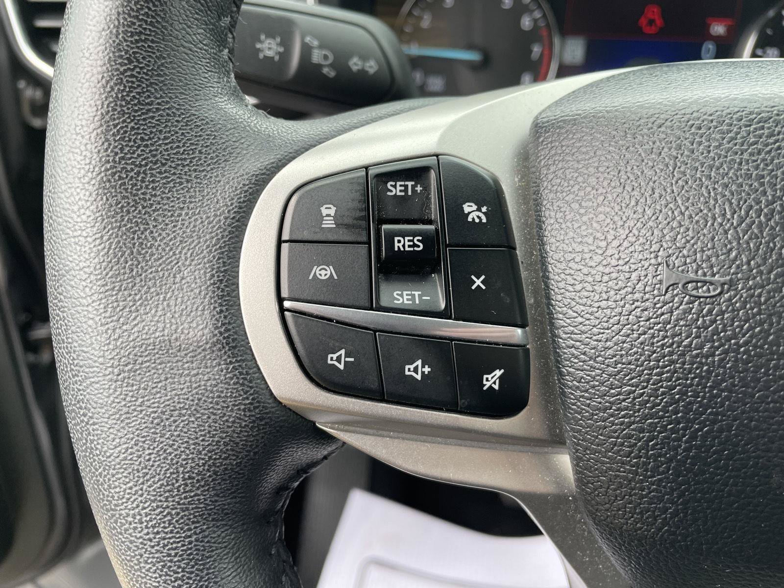 Used 2024 Ford Explorer Limited w/ Equipment Group 301A AWD/4WD image 14
