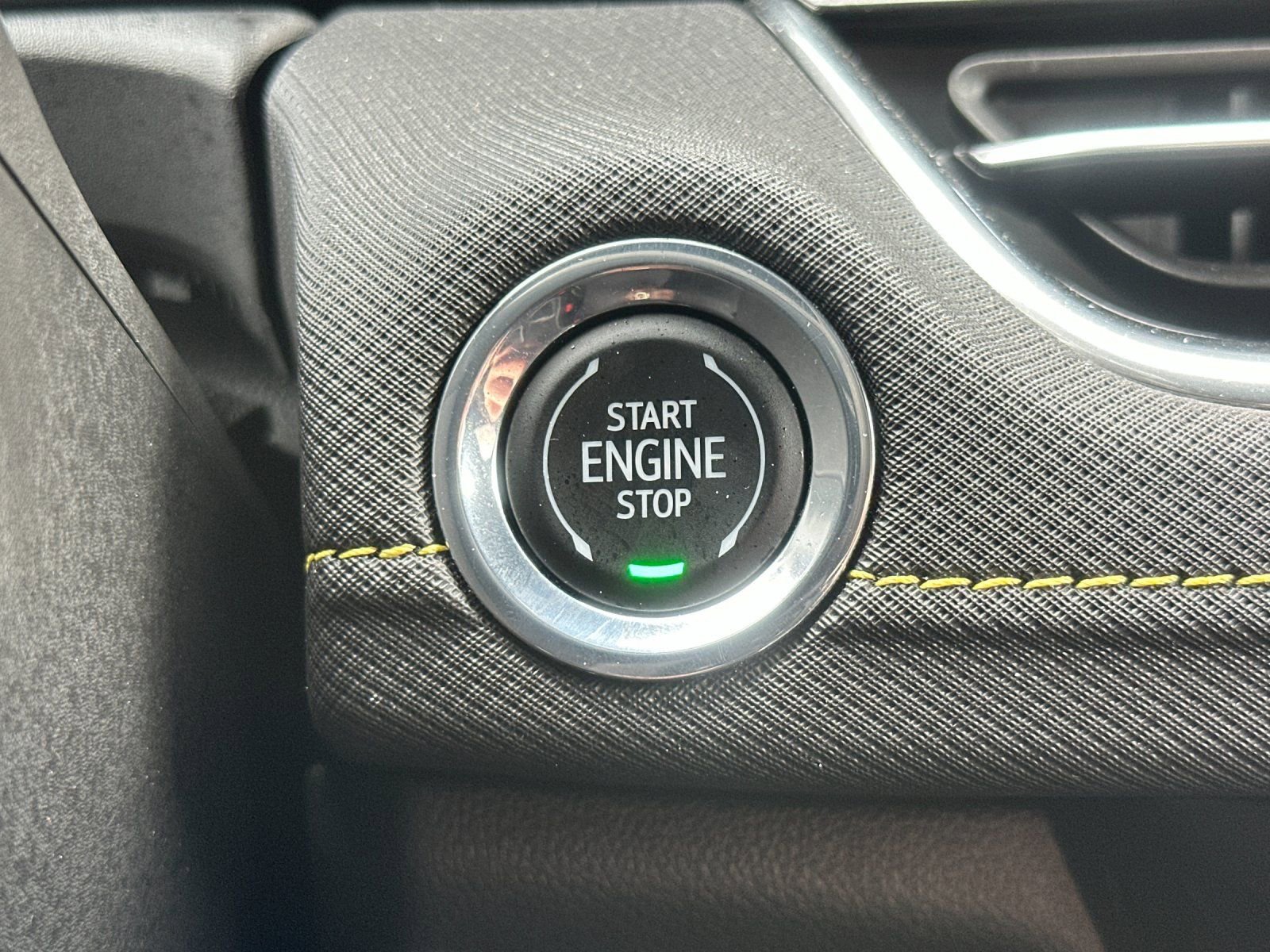 Used 2024 Chevrolet TrailBlazer ACTIV image 23