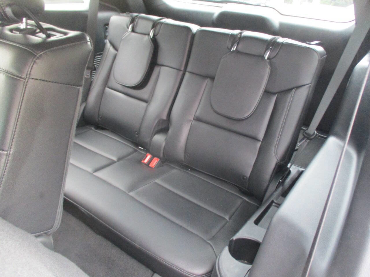Used 2021 Ford Explorer Limited w/ Equipment Group 301A RWD image 28