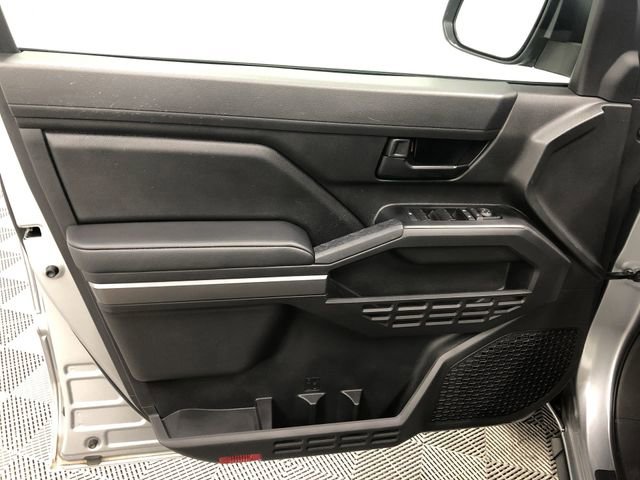 Used 2025 Toyota Tacoma SR5 AWD/4WD image 13