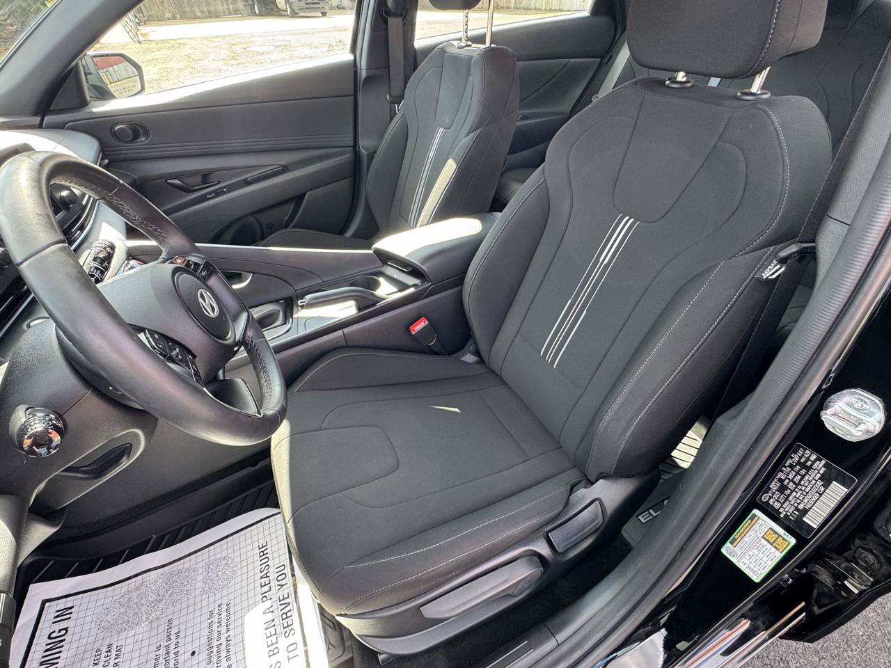 Used 2025 Hyundai Elantra Sport FWD image 8