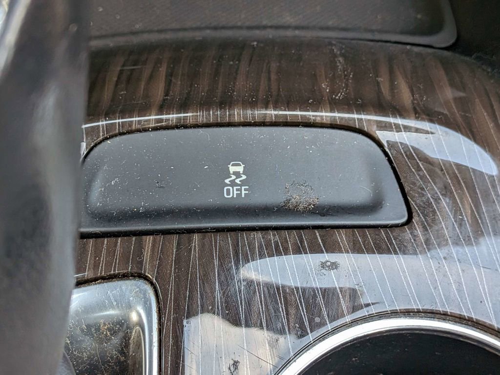 Used 2020 Chevrolet Malibu Premier image 20