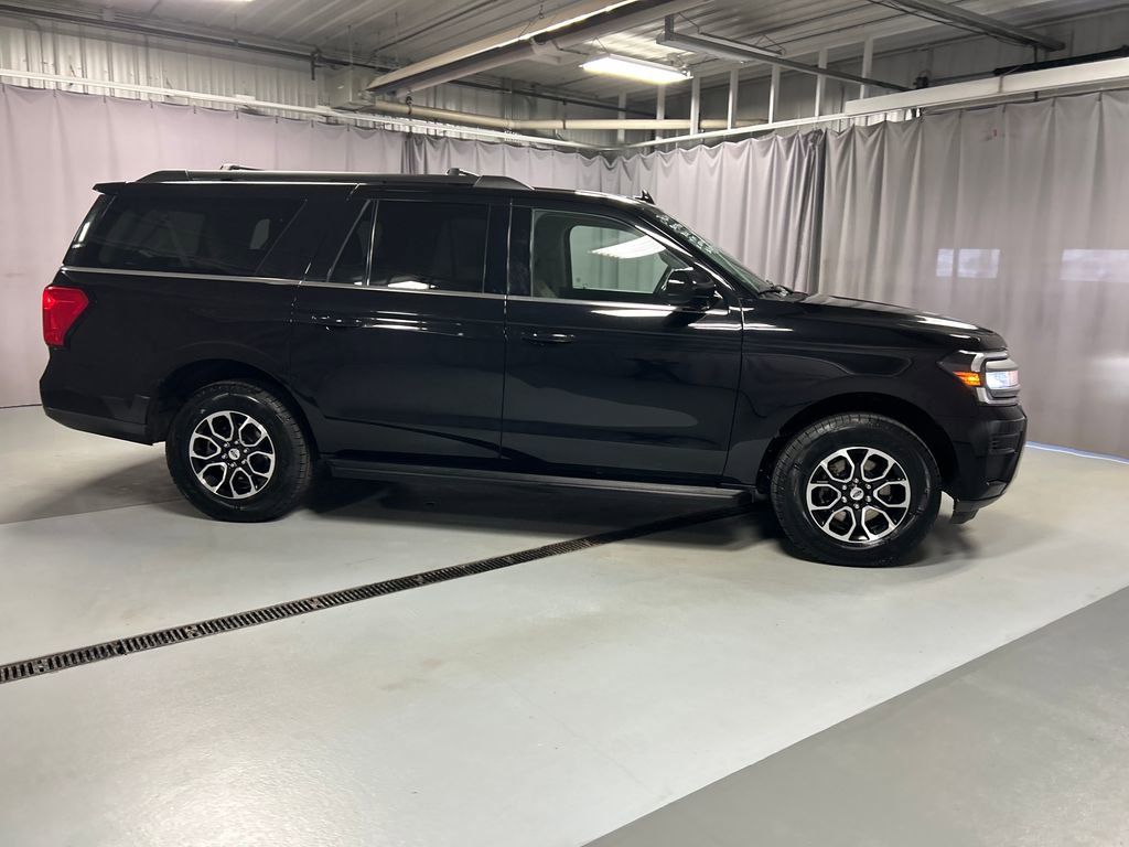 Used 2024 Ford Expedition Max XLT image 8