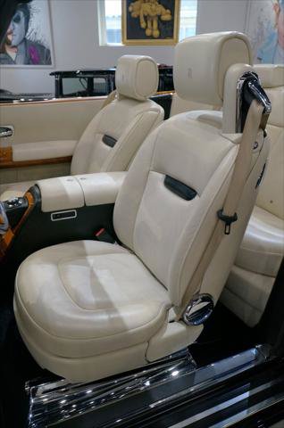 Used 2008 Rolls-Royce Phantom Drophead Coupe RWD image 12