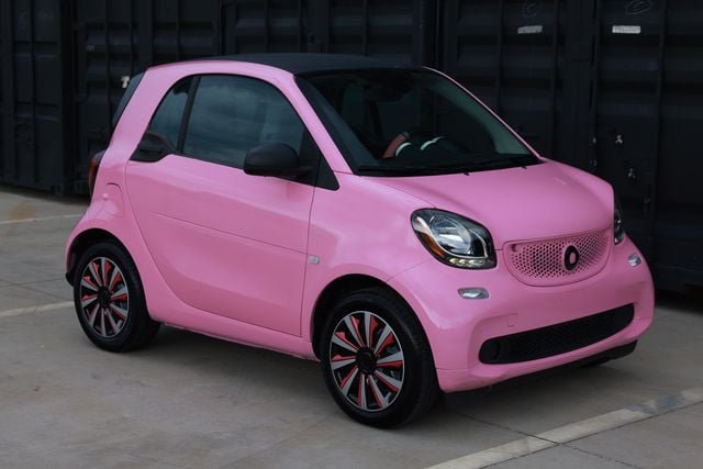 Used 2016 smart fortwo passion RWD image 18