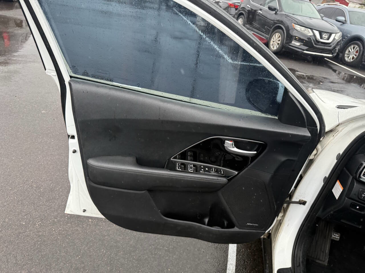 Used 2019 Kia Niro S Touring image 13