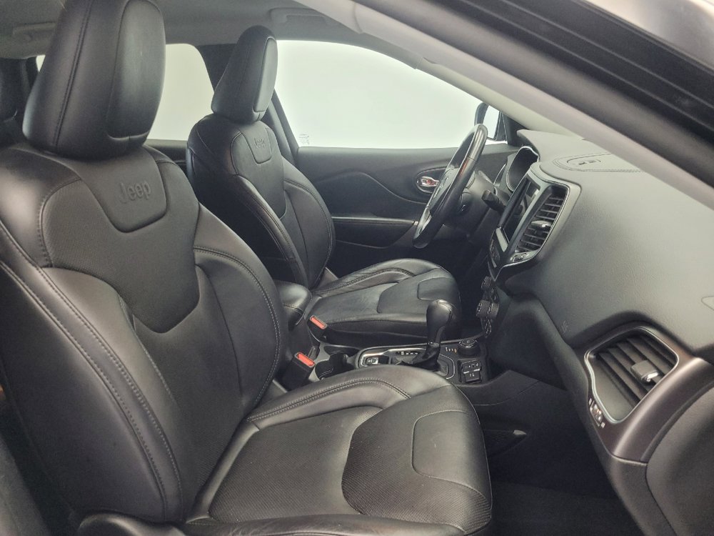 Used 2021 Jeep Cherokee Latitude Lux w/ Comfort/Convenience Group image 21