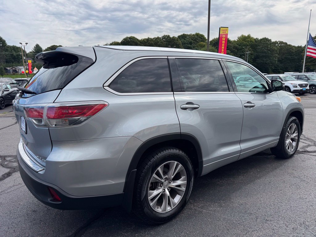 Used 2014 Toyota Highlander XLE AWD/4WD image 5