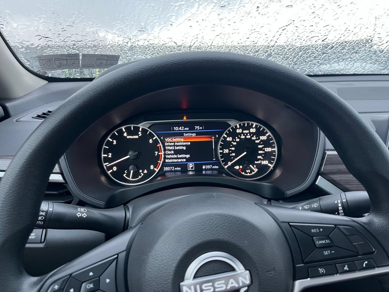 Used 2025 Nissan Altima 2.5 SV FWD image 41