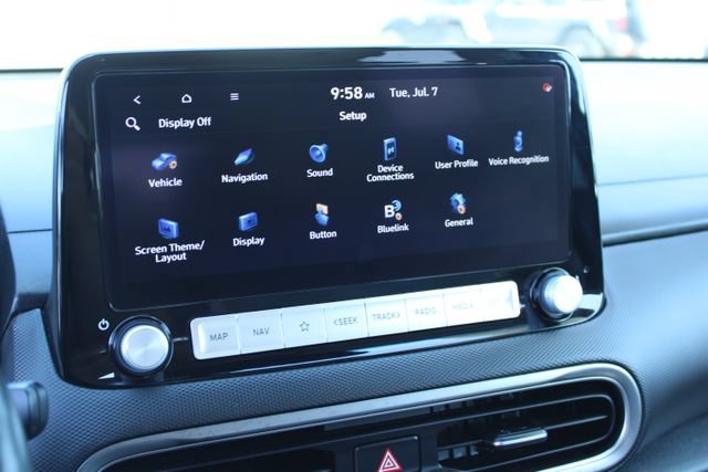 Used 2022 Hyundai Kona Limited w/ Cargo Package FWD image 27