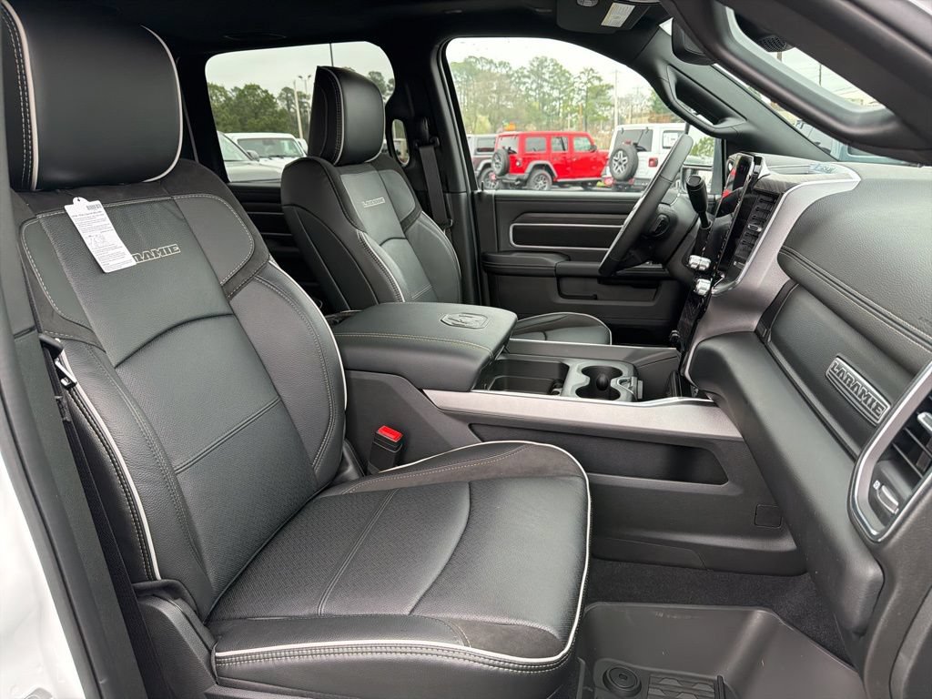New 2026 RAM 3500 Laramie AWD/4WD image 26