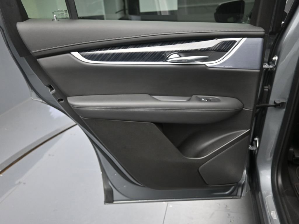 Used 2024 Cadillac XT6 Premium Luxury image 24