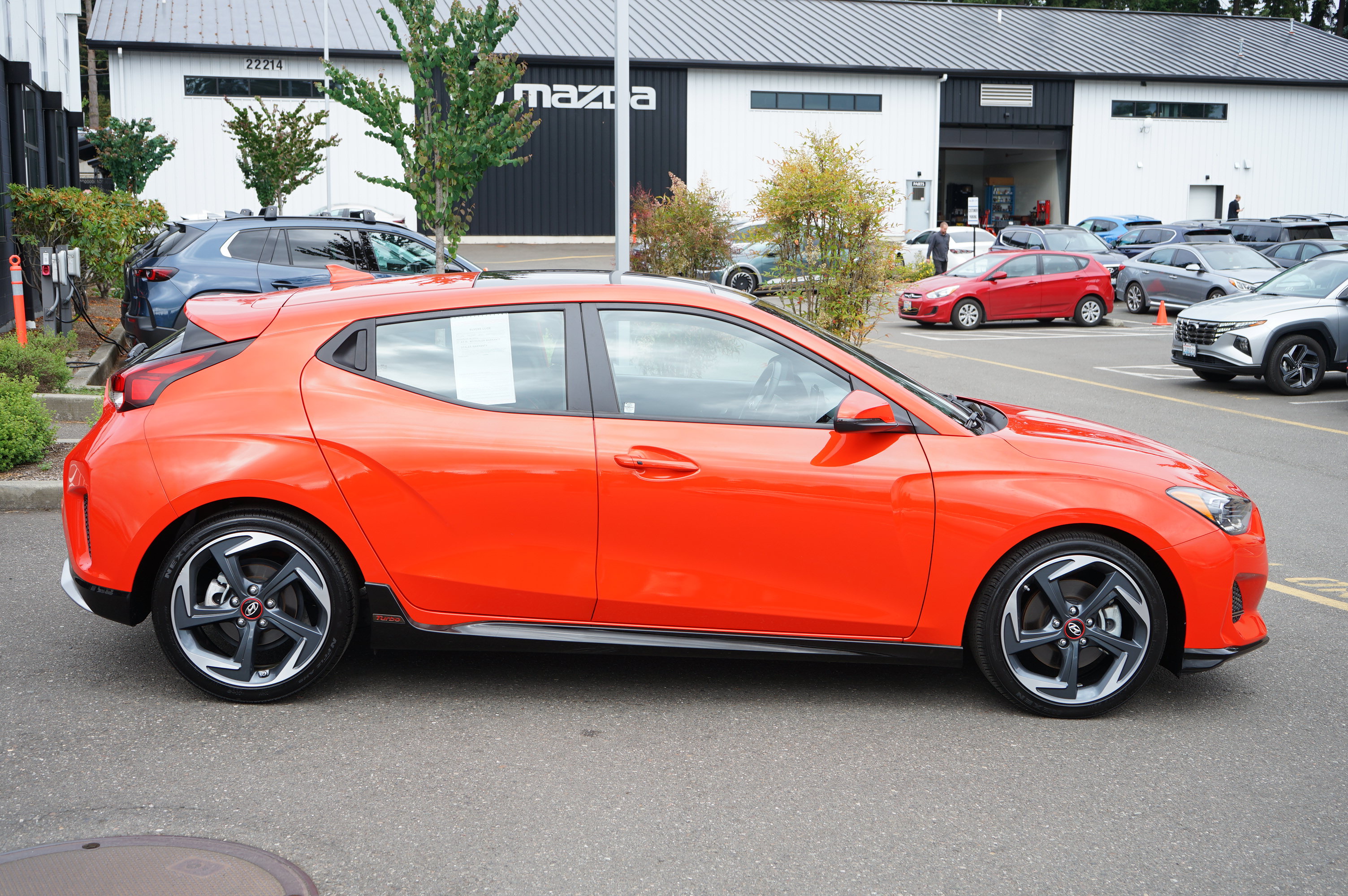 Used 2020 Hyundai Veloster Turbo FWD image 2