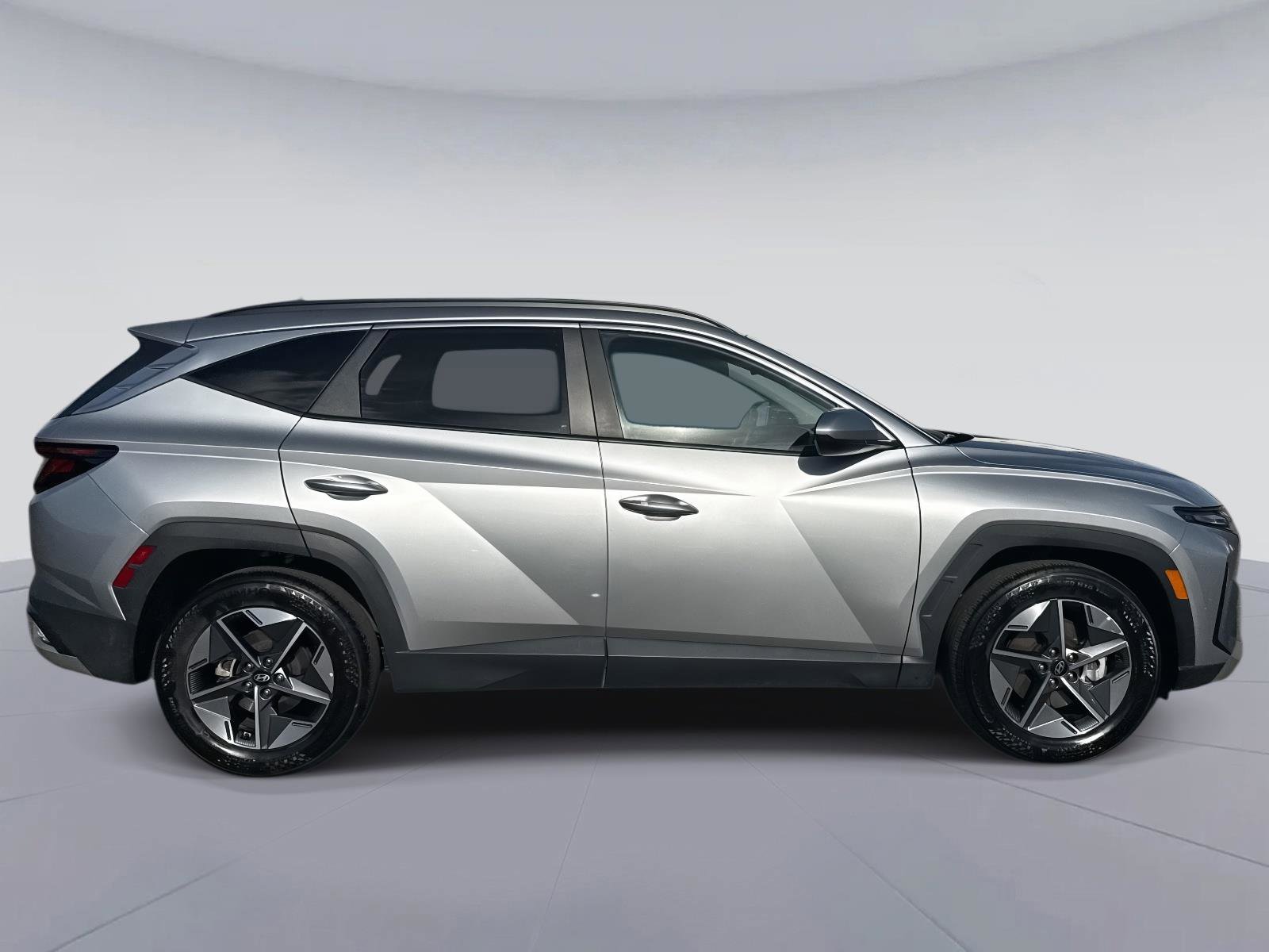 Used 2025 Hyundai Tucson SEL image 2