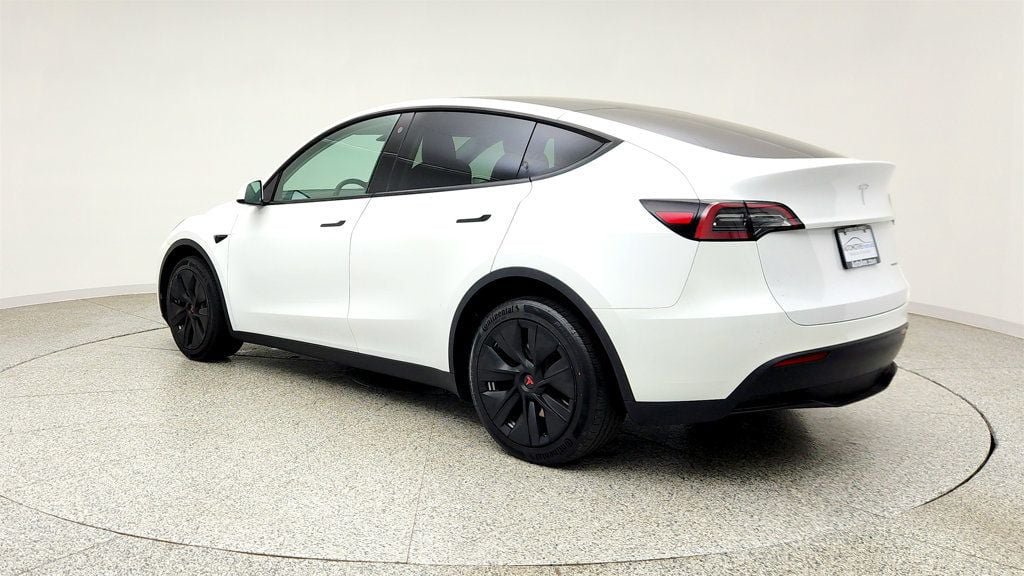 Used 2023 Tesla Model Y Long Range AWD/4WD image 7