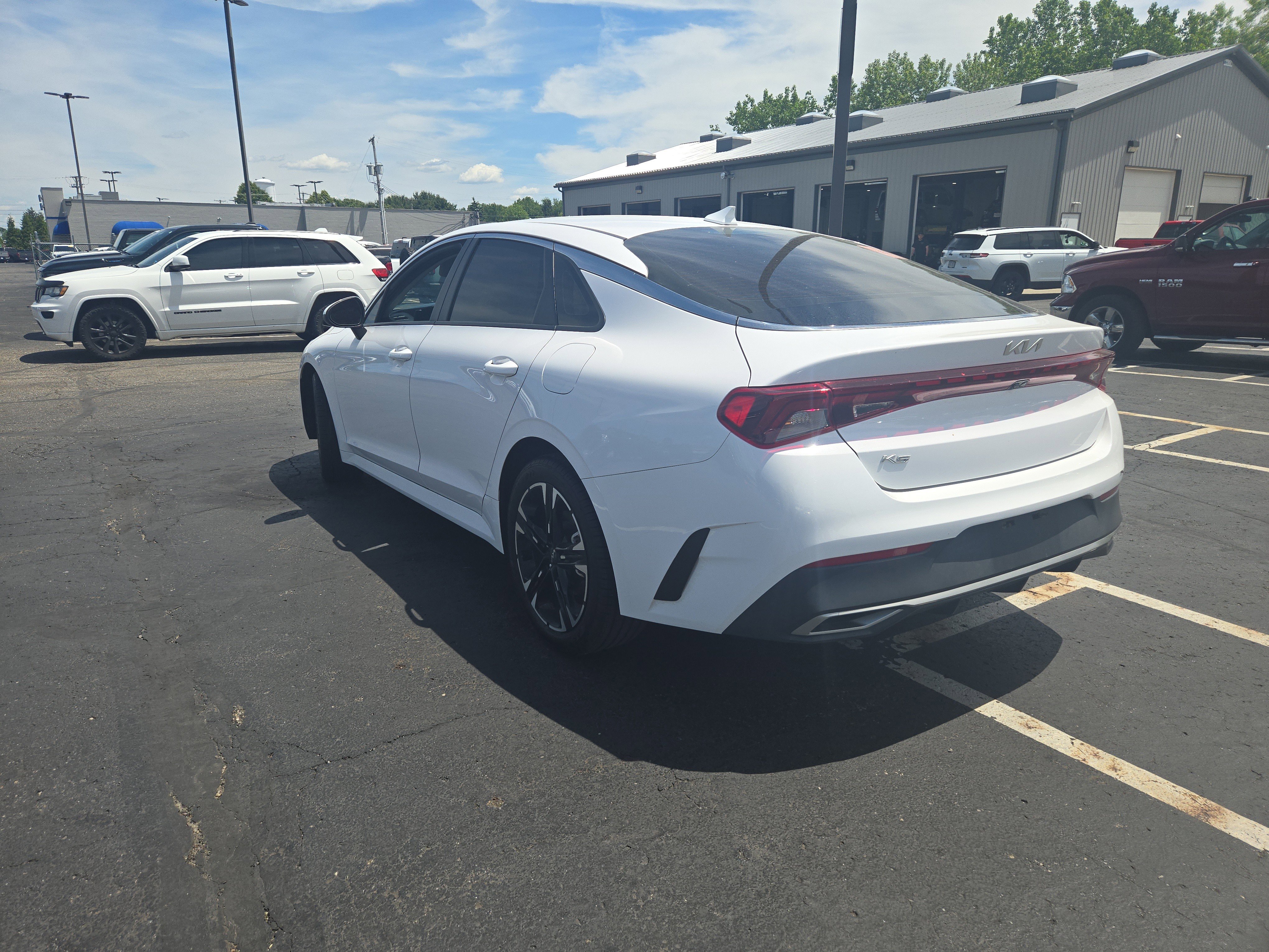 Used 2022 Kia K5 LX FWD image 5