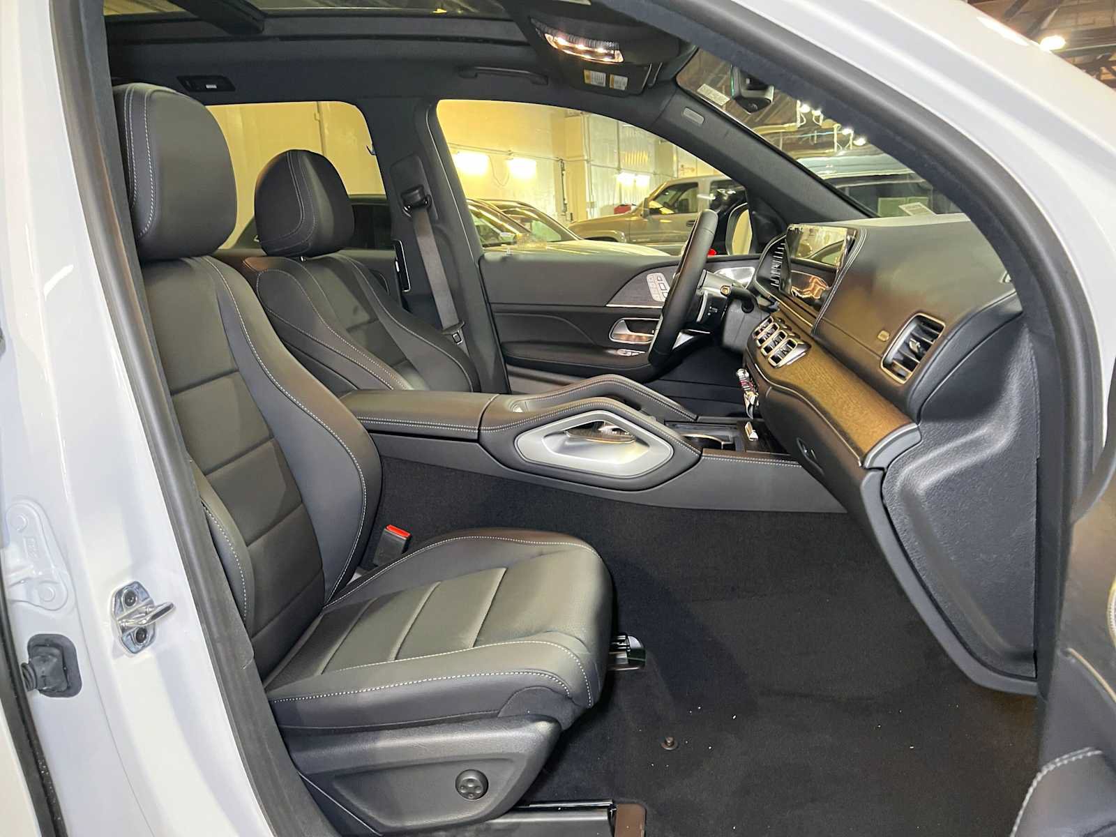 New 2026 Mercedes-Benz GLS 450 4MATIC image 12