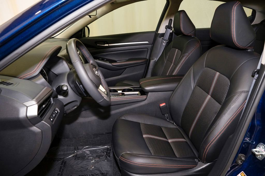 Certified 2024 Nissan Altima 2.5 SR image 10