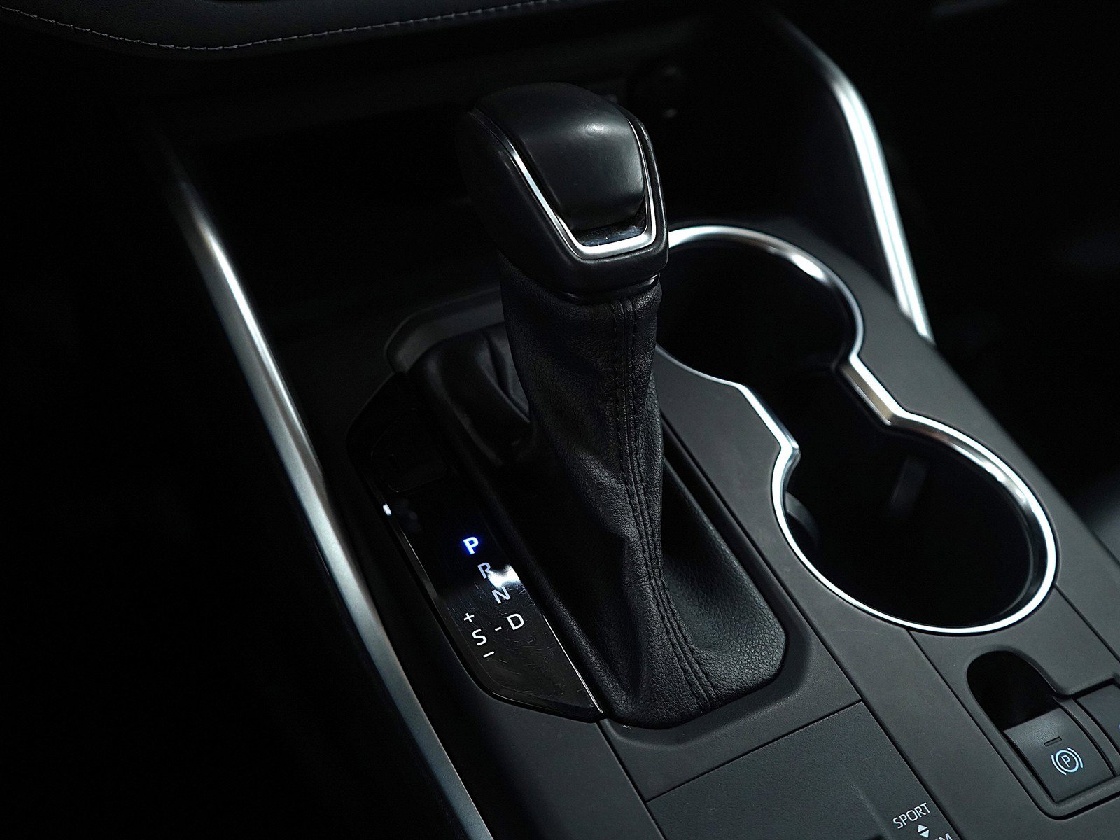 Used 2021 Toyota Highlander XLE image 24