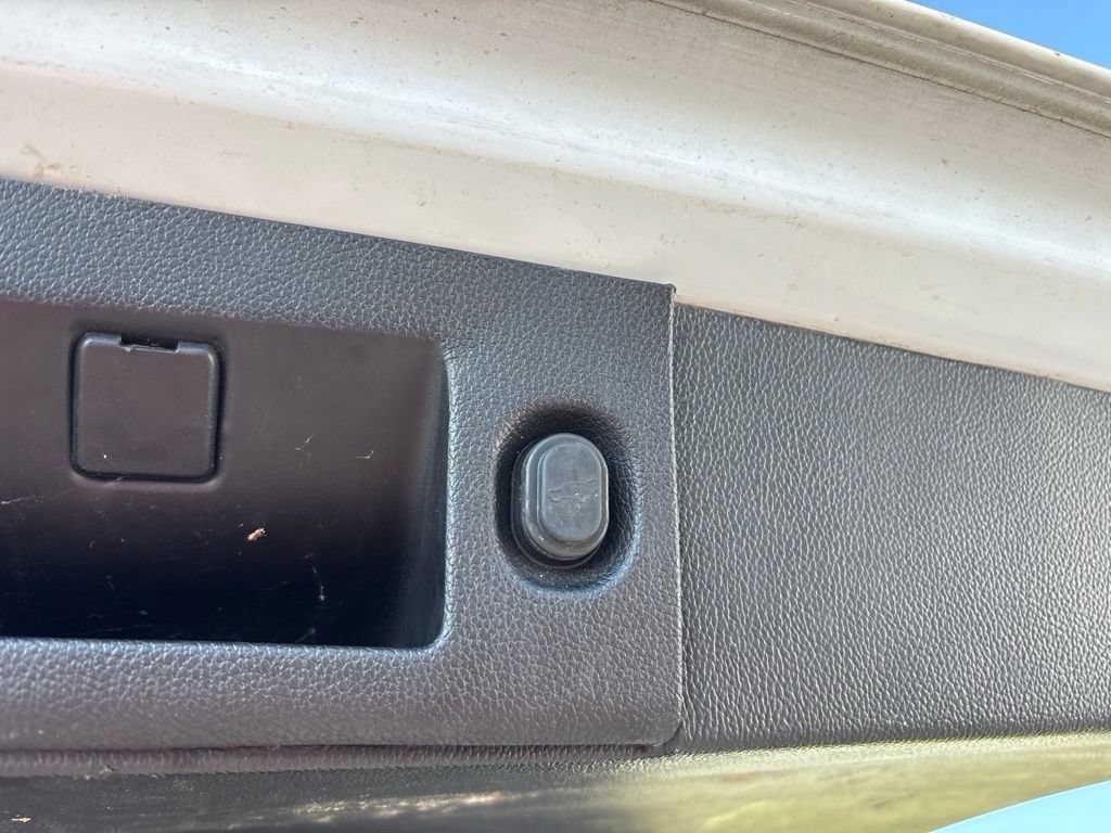 Used 2019 Chevrolet Suburban LT AWD/4WD image 10