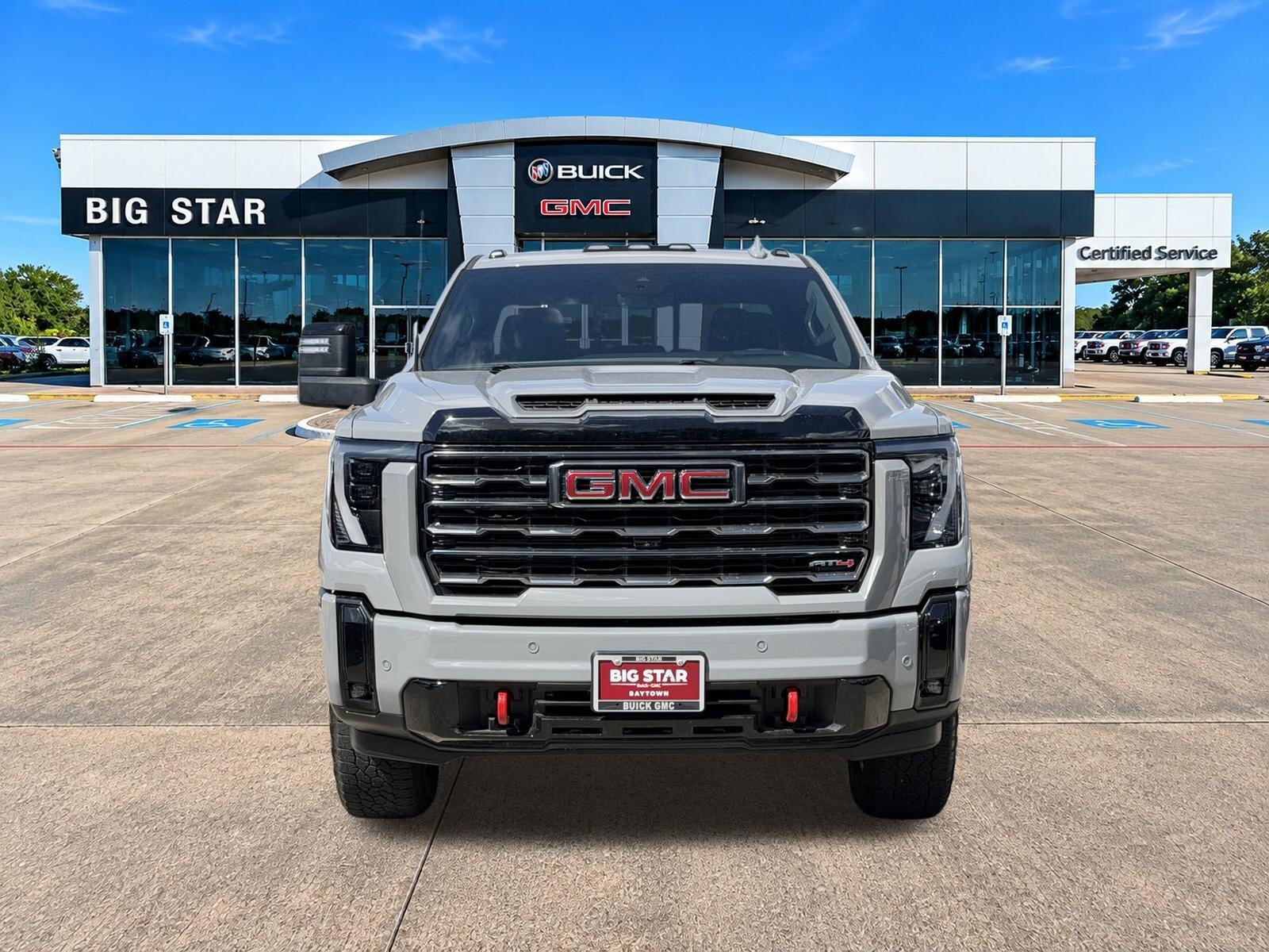 Used 2025 GMC Sierra 2500 AT4 w/ AT4 Premium Plus Package AWD/4WD image 3