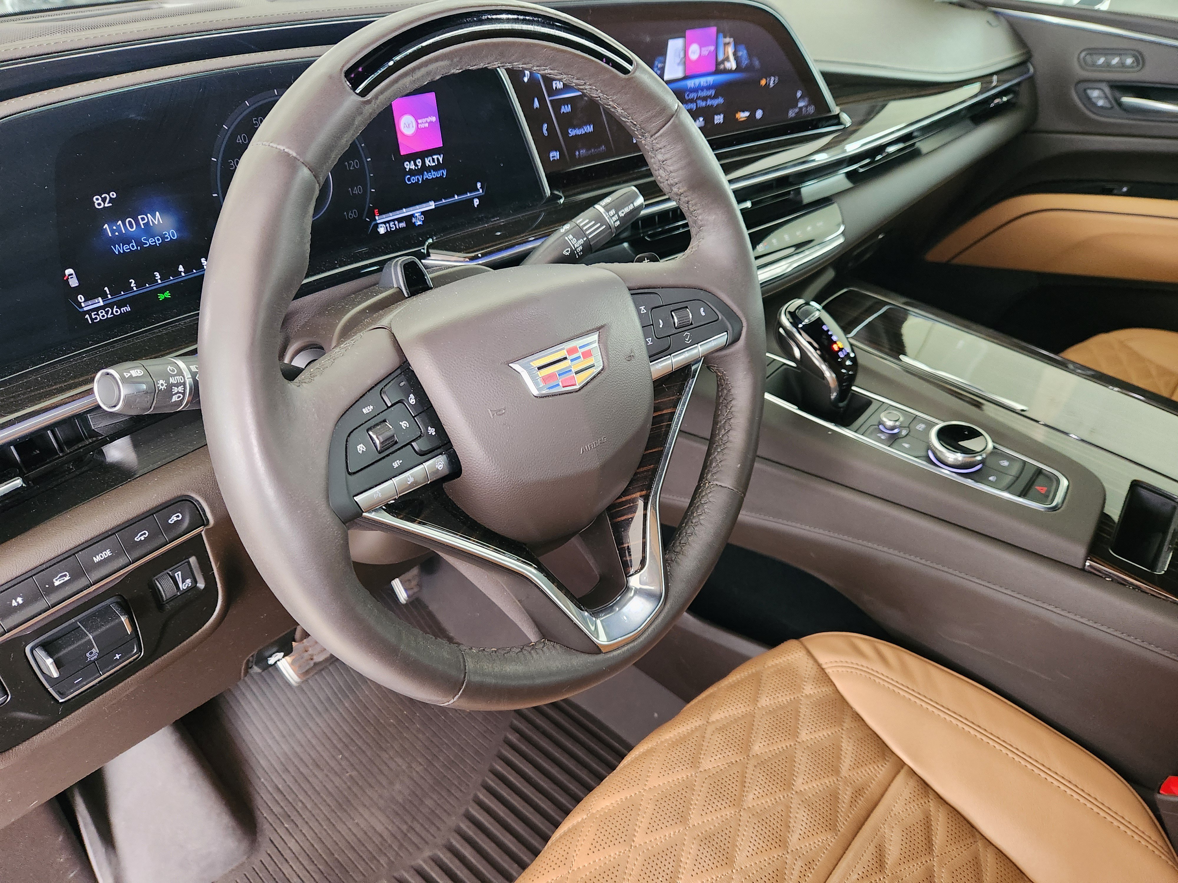 Used 2024 Cadillac Escalade Sport w/ Touring Package AWD/4WD image 4