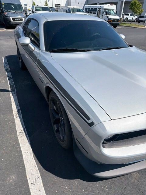 Used 2022 Dodge Challenger R/T w/ Blacktop Package RWD image 2