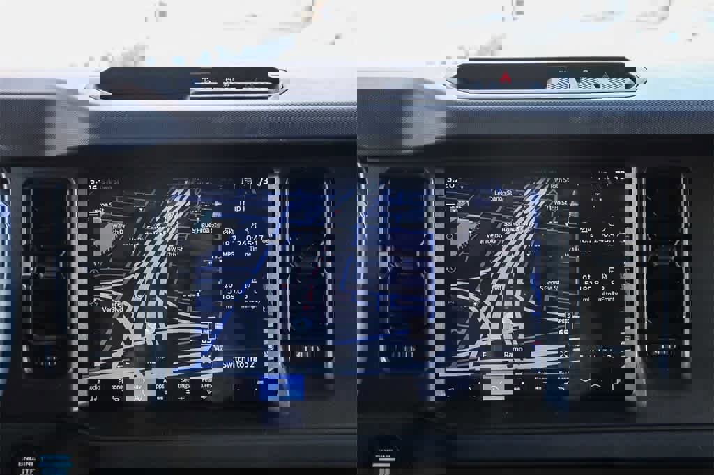 Used 2025 Ford Bronco Big Bend image 15