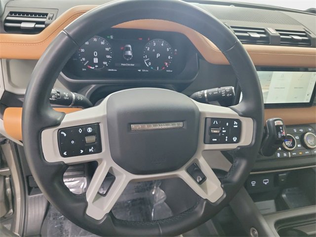 Used 2024 Land Rover Defender 110 S image 22