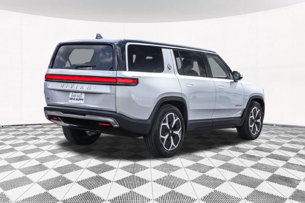 Used 2024 Rivian R1S Adventure Dual AWD/4WD image 14