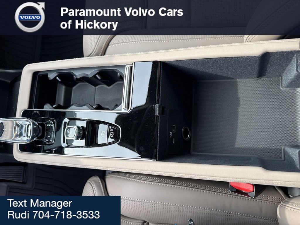 New 2026 Volvo XC90 T8 Ultra w/ Lounge Package image 31