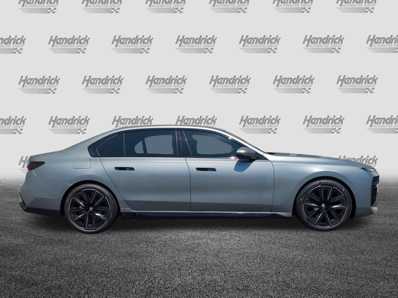Used 2023 BMW 760i xDrive AWD/4WD image 11
