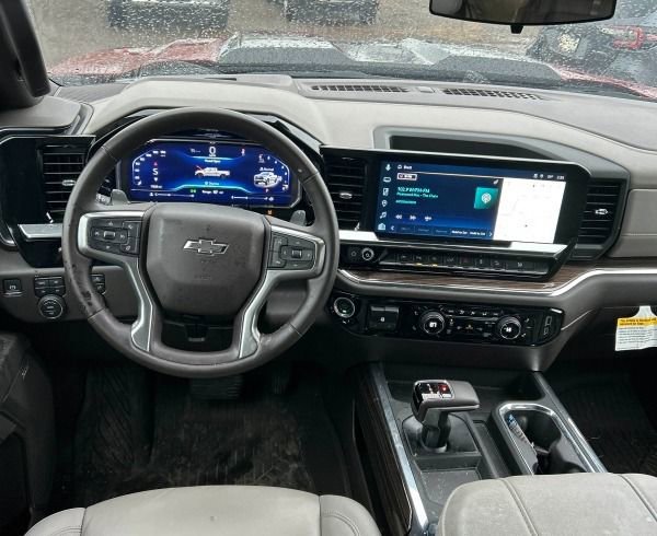 Used 2025 Chevrolet Silverado 1500 LT Trail Boss w/ Convenience Package II image 2