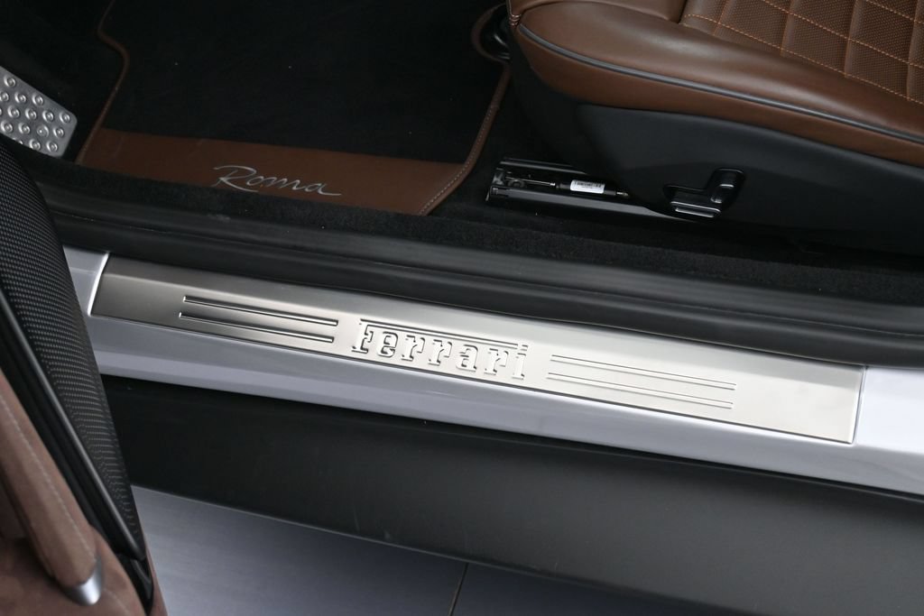 Used 2024 Ferrari Roma RWD image 16