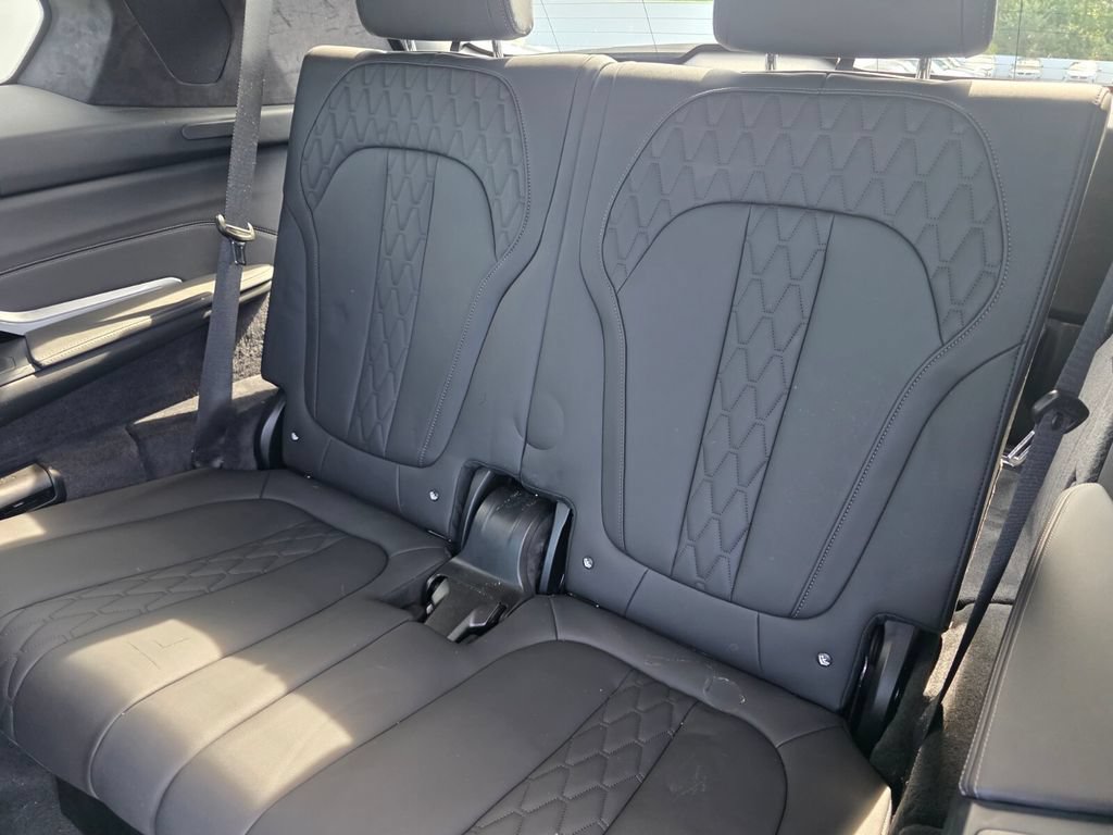 Certified 2024 BMW X7 M60i w/ Executive Package AWD/4WD image 17