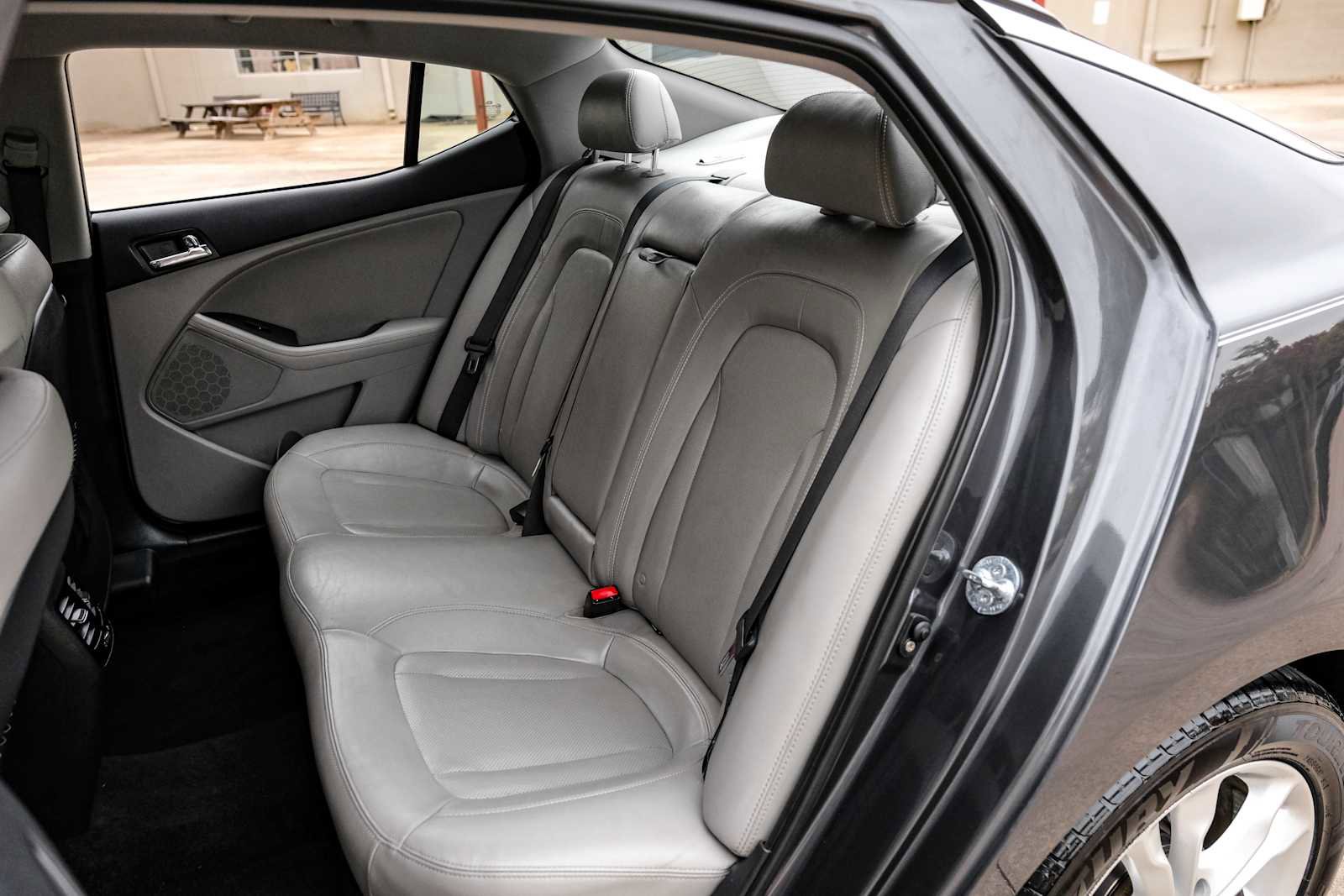 Used 2011 Kia Optima EX image 36