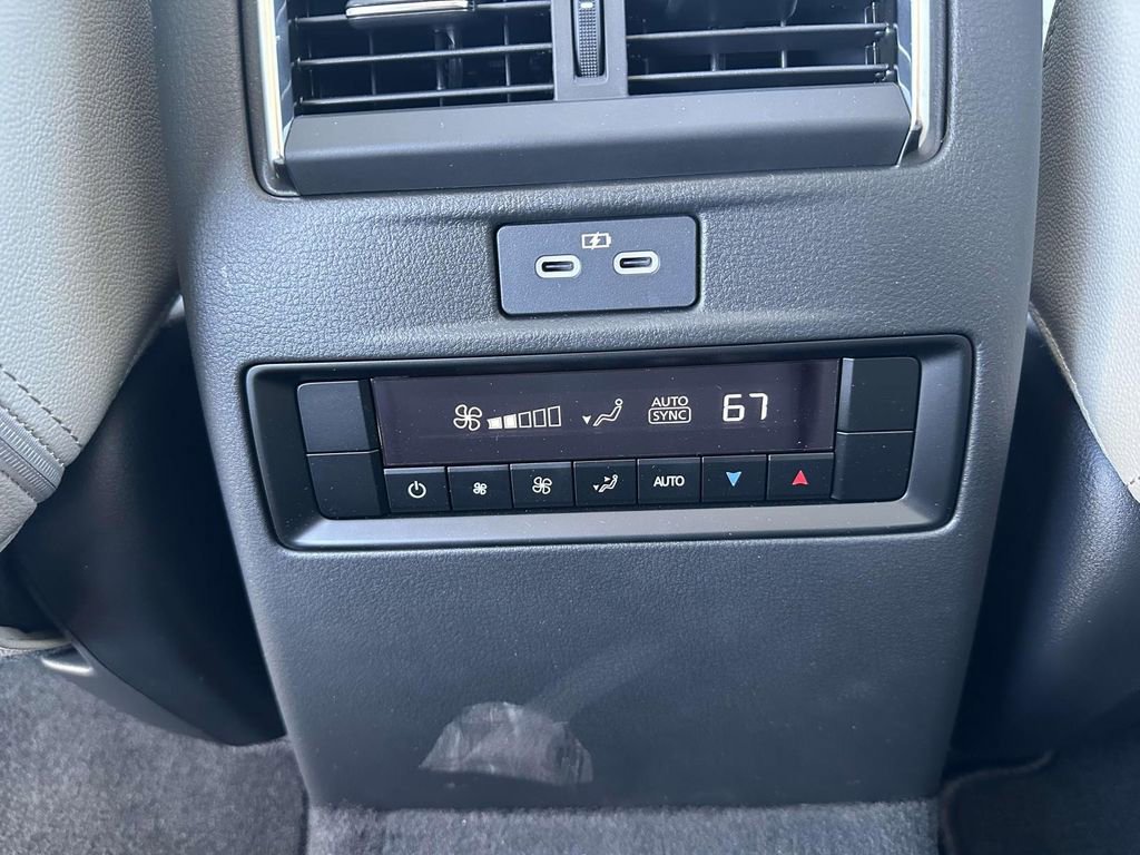 New 2024 MAZDA CX-90 Plug-In Hybrid w/ Preferred image 26