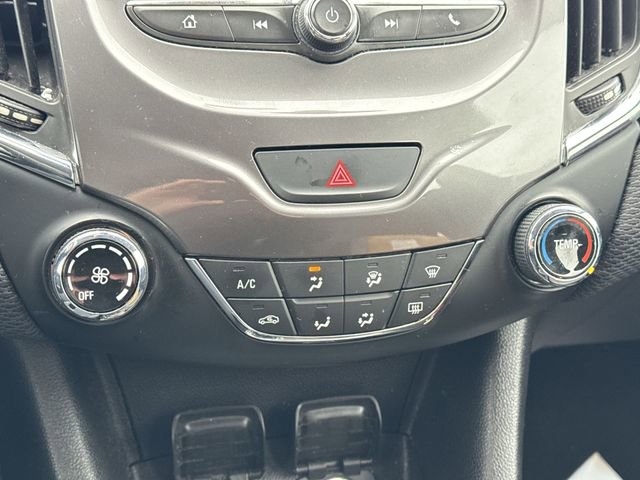 Used 2018 Chevrolet Cruze LT image 20