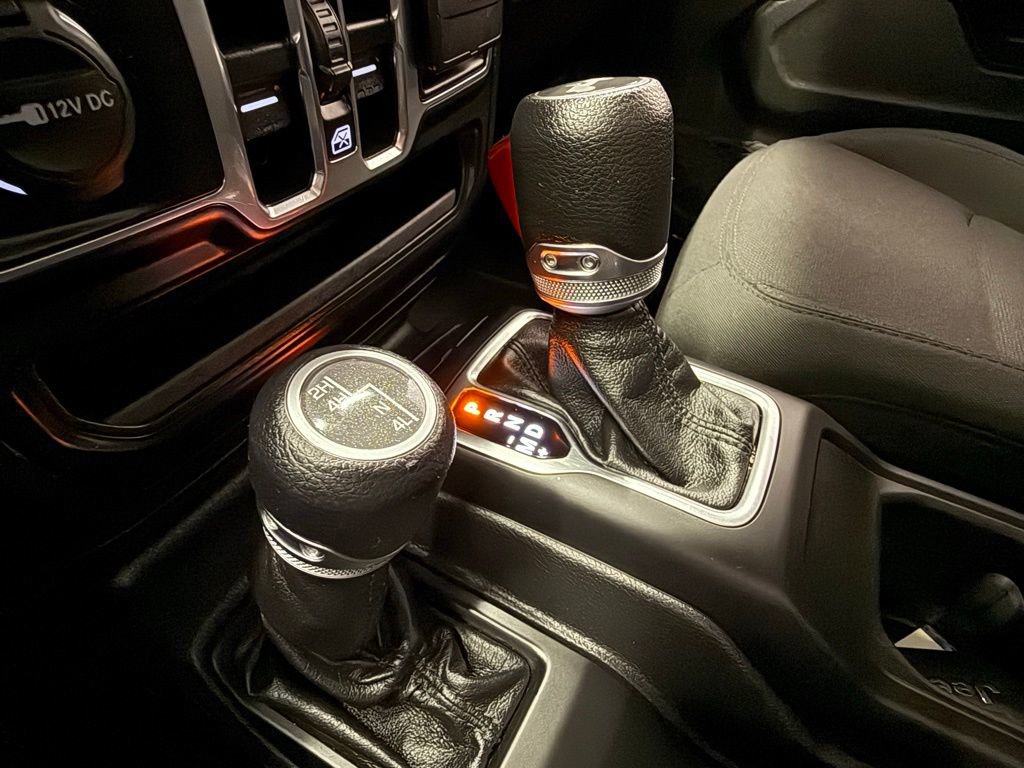 Used 2021 Jeep Wrangler Unlimited Sport w/ Technology Group image 23