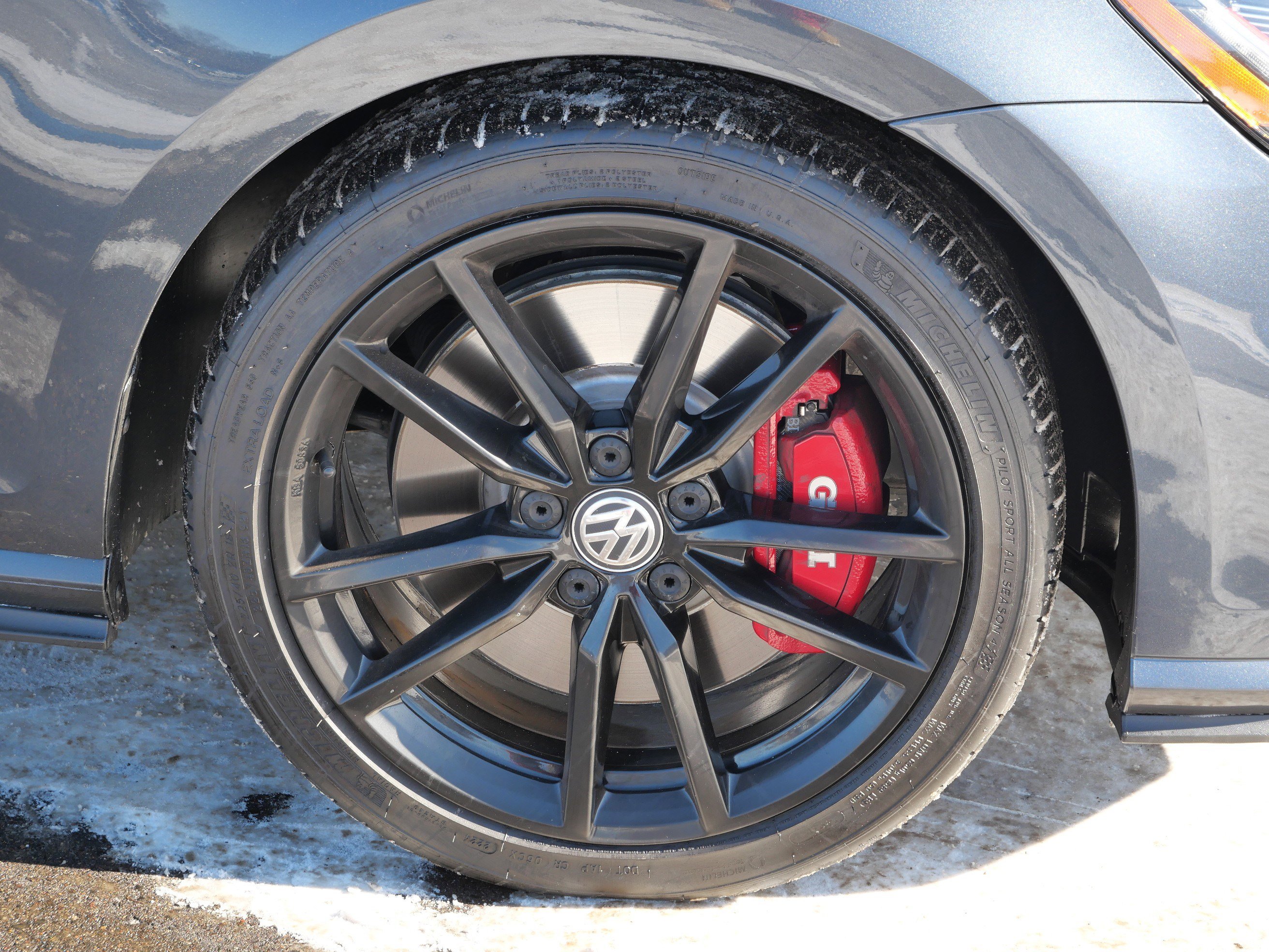 Used 2021 Volkswagen GTI SE image 15