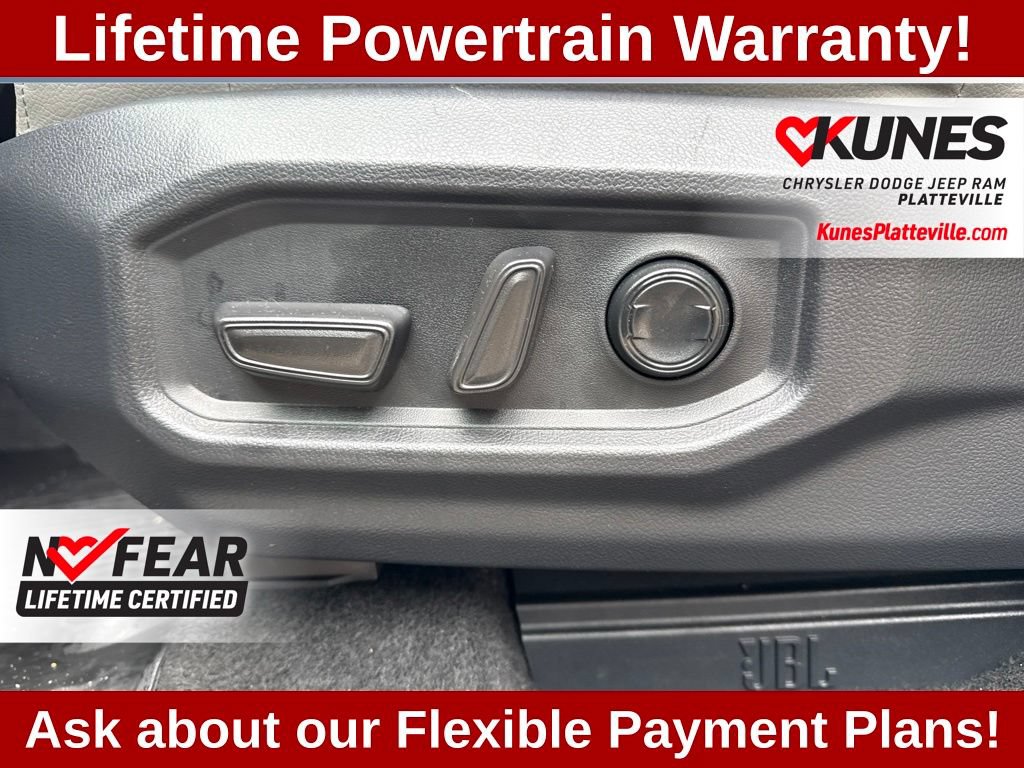 Used 2024 Toyota Tundra Limited AWD/4WD image 32