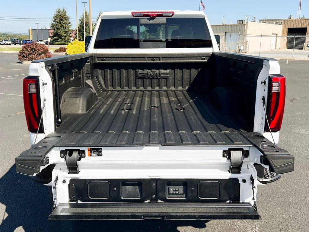 Used 2025 GMC Sierra 3500 Denali Ultimate image 14
