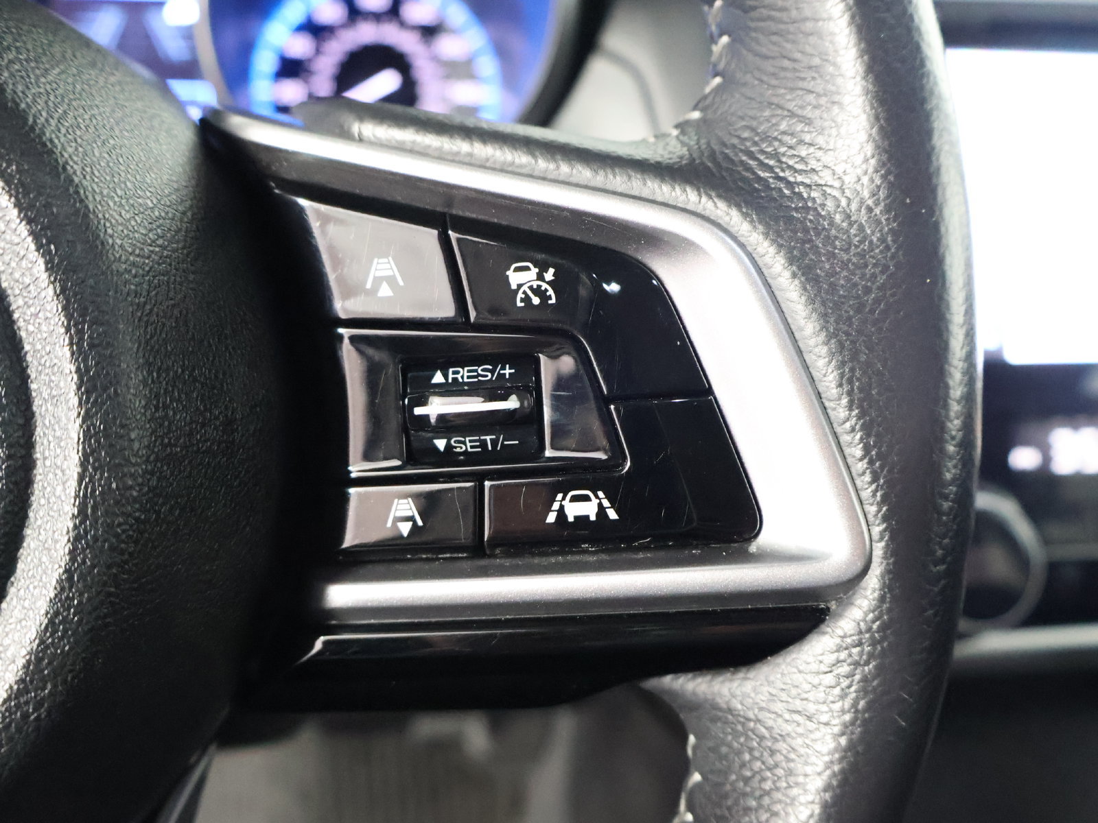 Used 2018 Subaru Outback 3.6R Limited AWD/4WD image 34