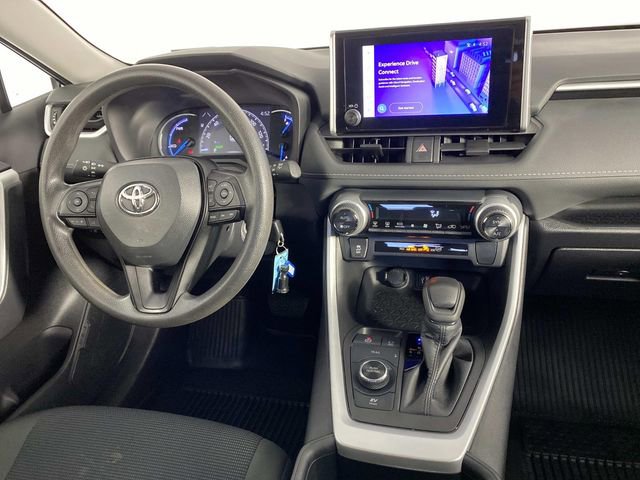 Used 2024 Toyota RAV4 LE AWD/4WD image 13