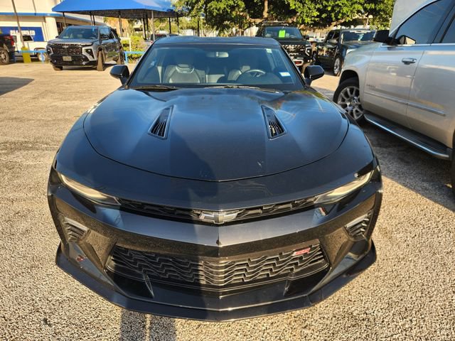 Used 2018 Chevrolet Camaro SS RWD image 2