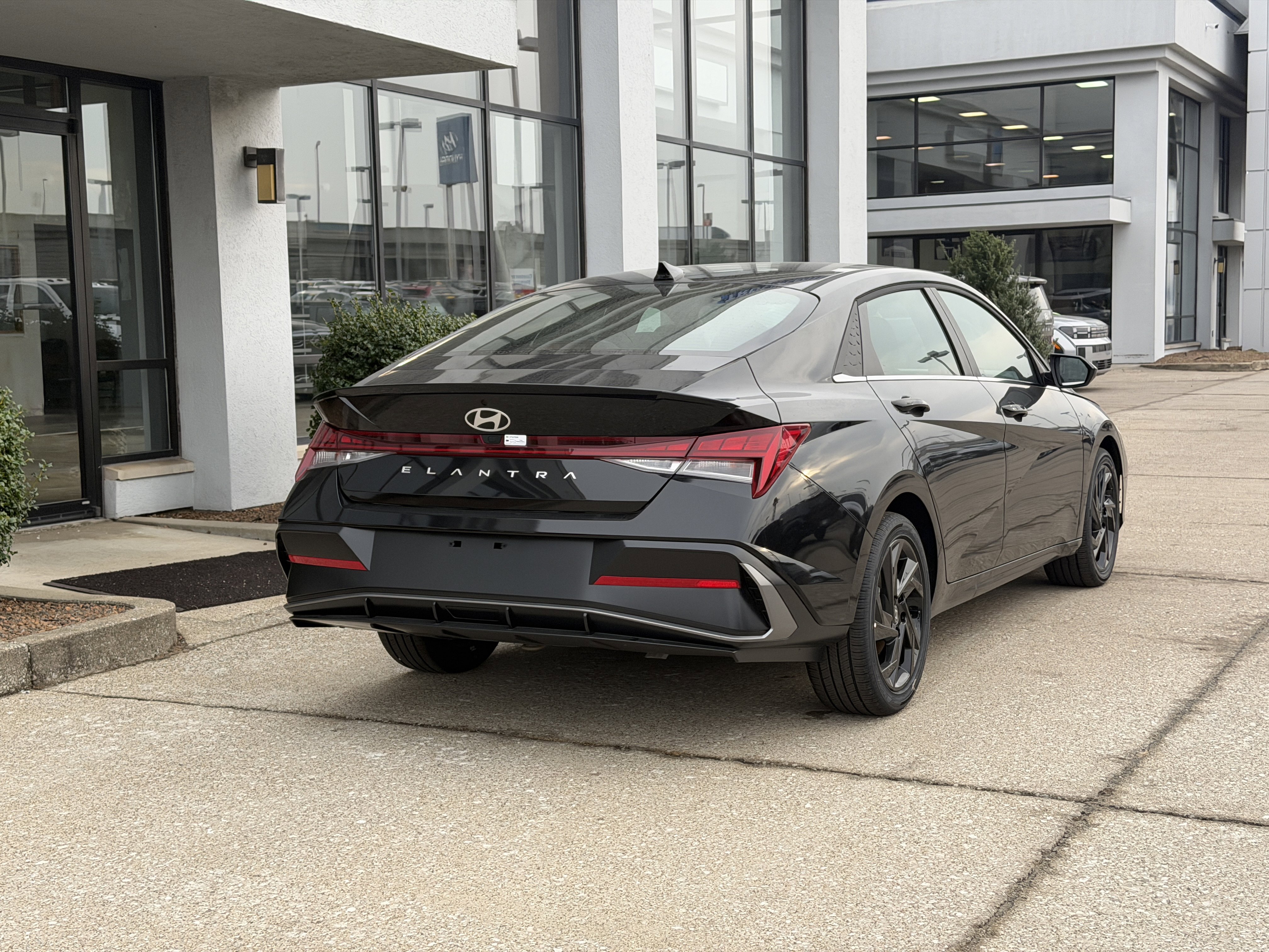 New 2026 Hyundai Elantra SEL Sport FWD image 5