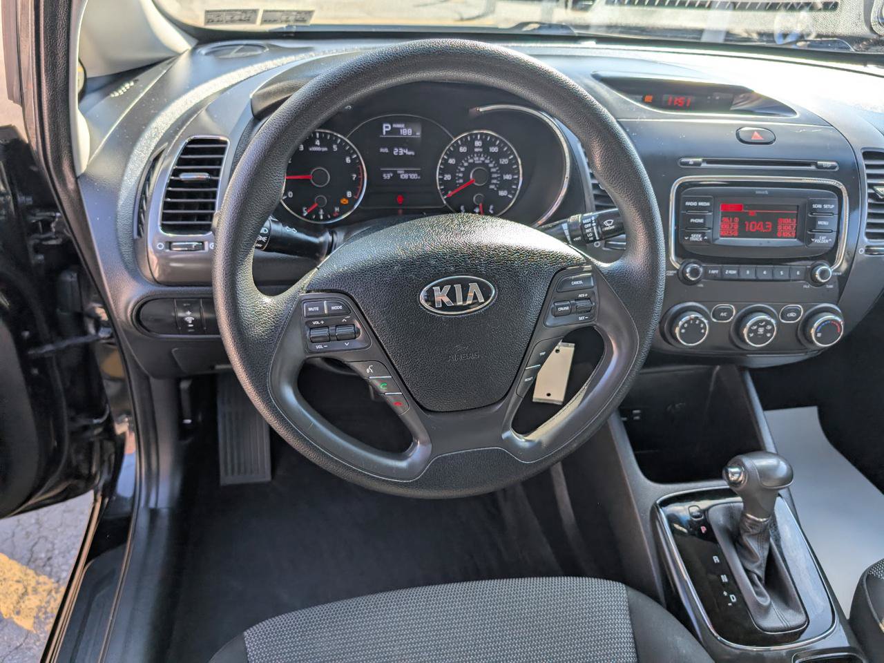 Used 2018 Kia Forte LX FWD image 15