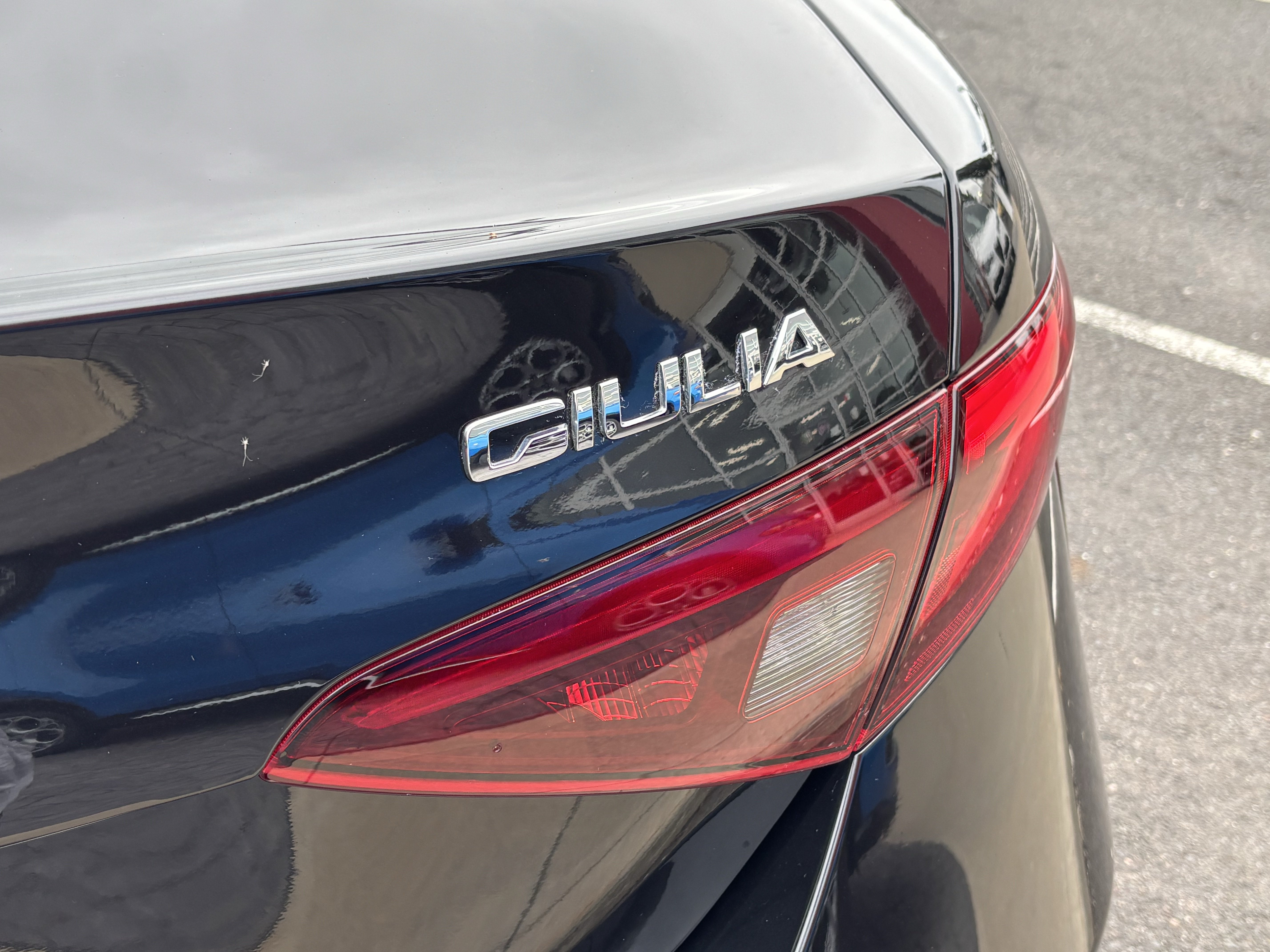 Certified 2023 Alfa Romeo Giulia Ti AWD/4WD image 14