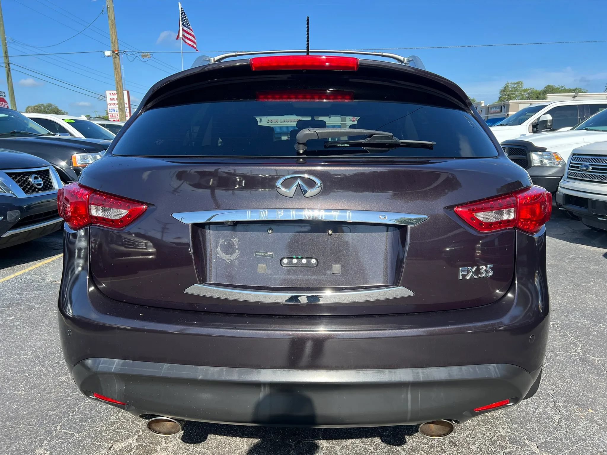 Used 2010 INFINITI FX35 AWD w/ Navigation Pkg image 6
