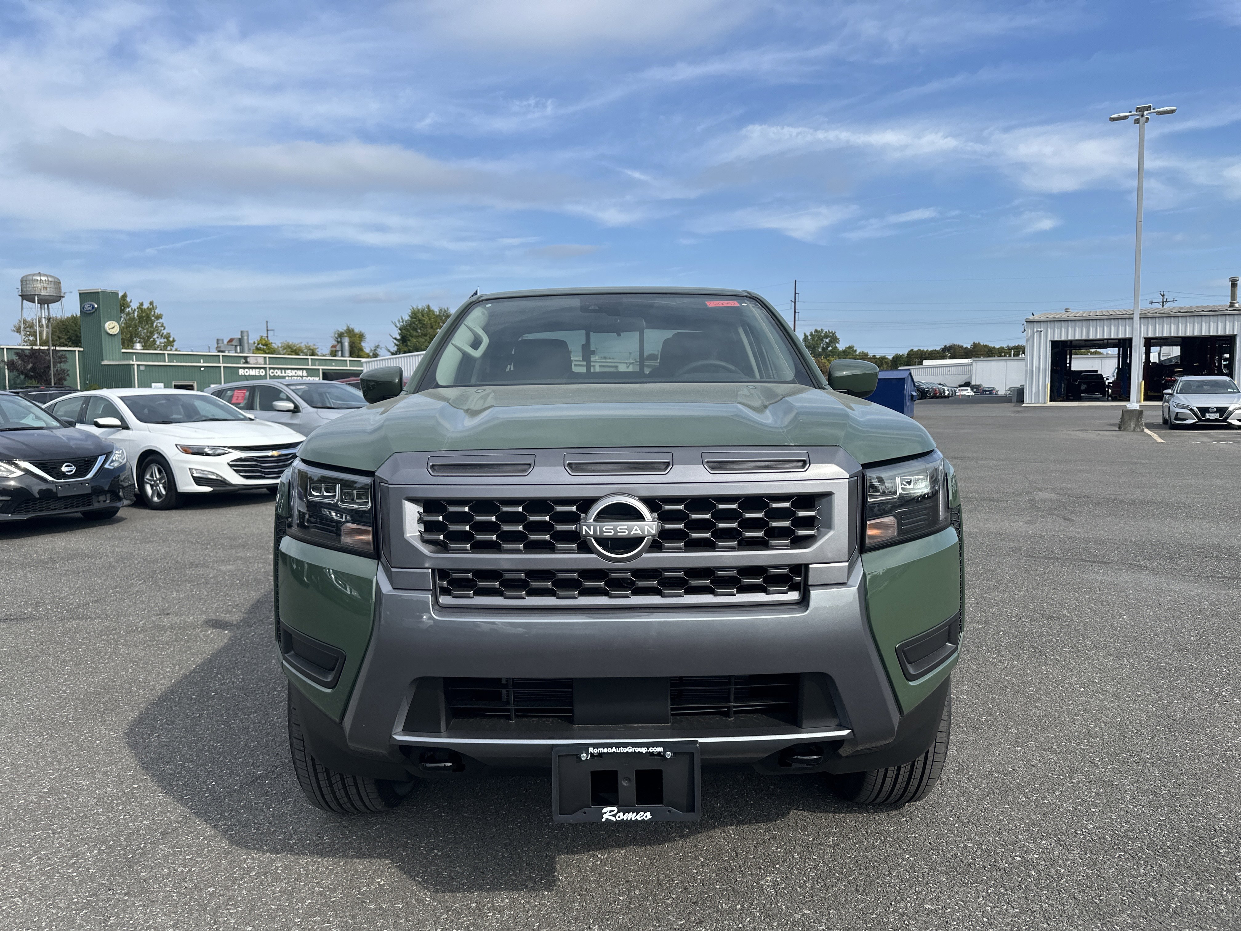 New 2026 Nissan Frontier SV w/ SV Convenience Package image 2
